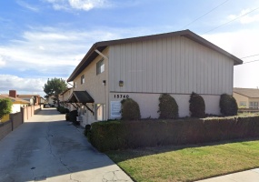 15740 Ryon St., Bellflower, California 90706, 2 Bedrooms Bedrooms, ,1 BathroomBathrooms,Apartment,For Rent,Ryon St.,1034